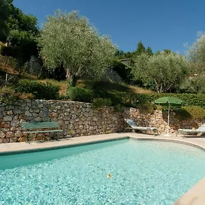 Bed & Breakfast Daphne, Spéracèdes